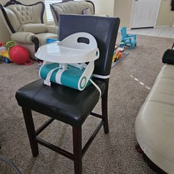 Silla Elevadora Compacta para Bebe.